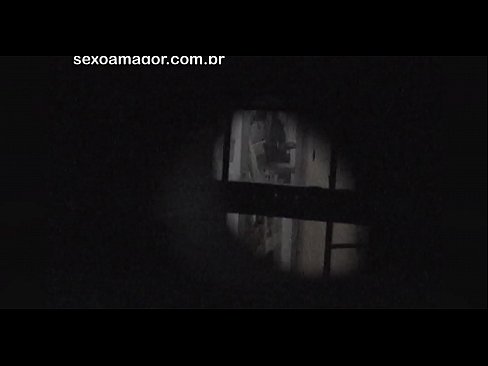 ❤️ Blondiin saab salaja videolevi naabruskonna voyeuri poolt peidetud õõnsate telliskivide taha peidetud ☑ Kaunis porno at et.mrvideospornogratis.ru ❌️❤